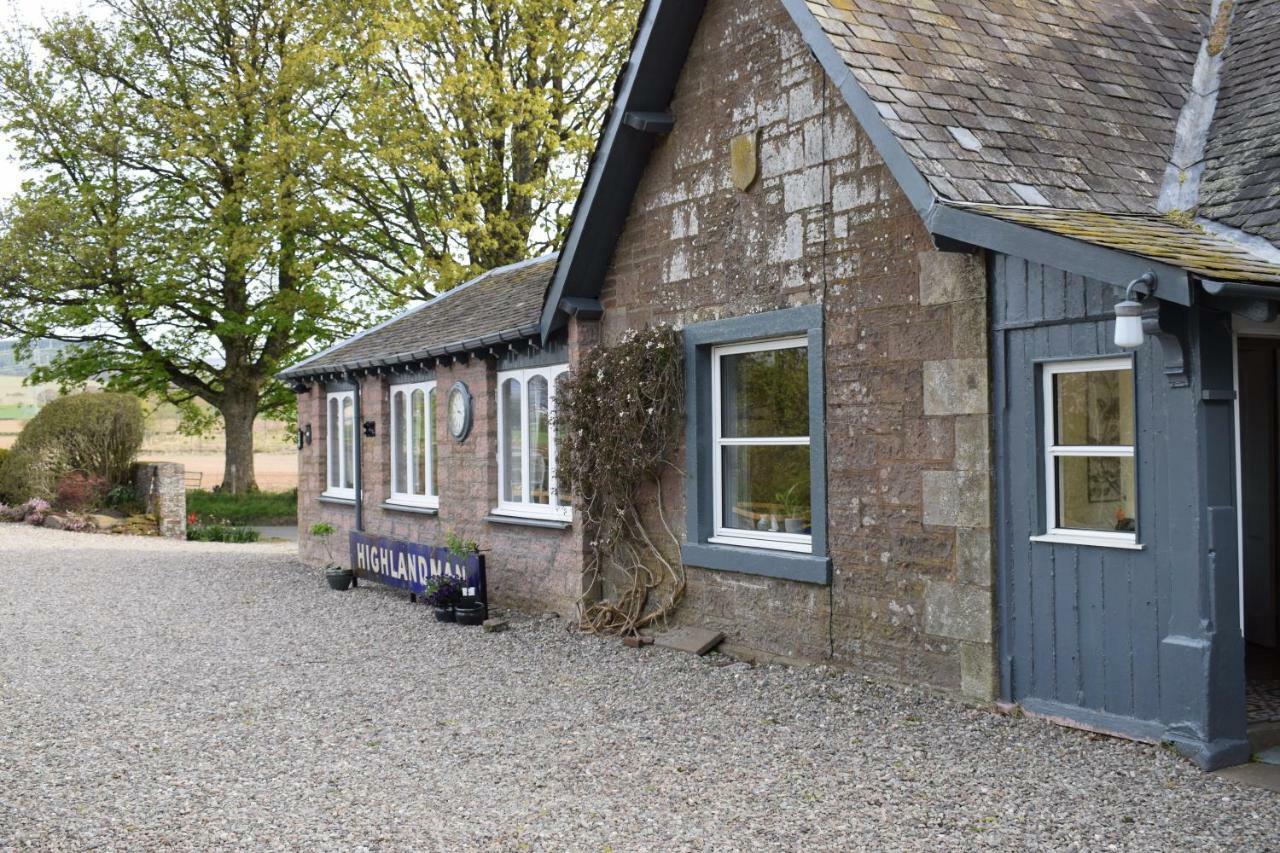 The Highlandman Station Bed & Breakfast Crieff Exterior foto